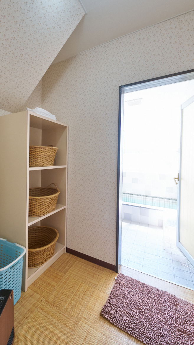 【貸し切り風呂】楓　脱衣所