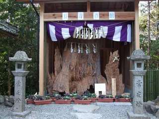 神明神社に作られた【長寿の館】。