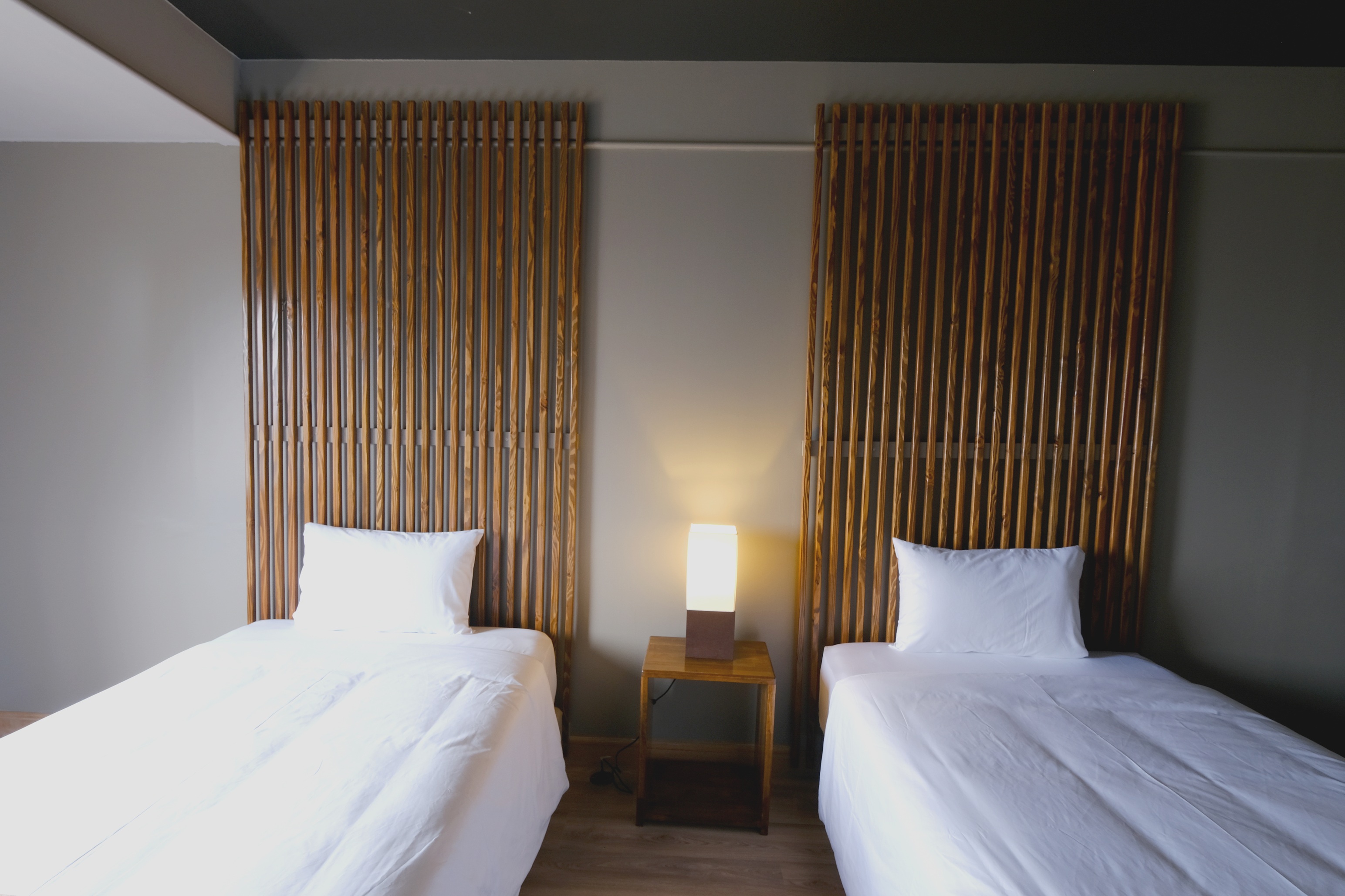 Premium Deluxe Twin 4