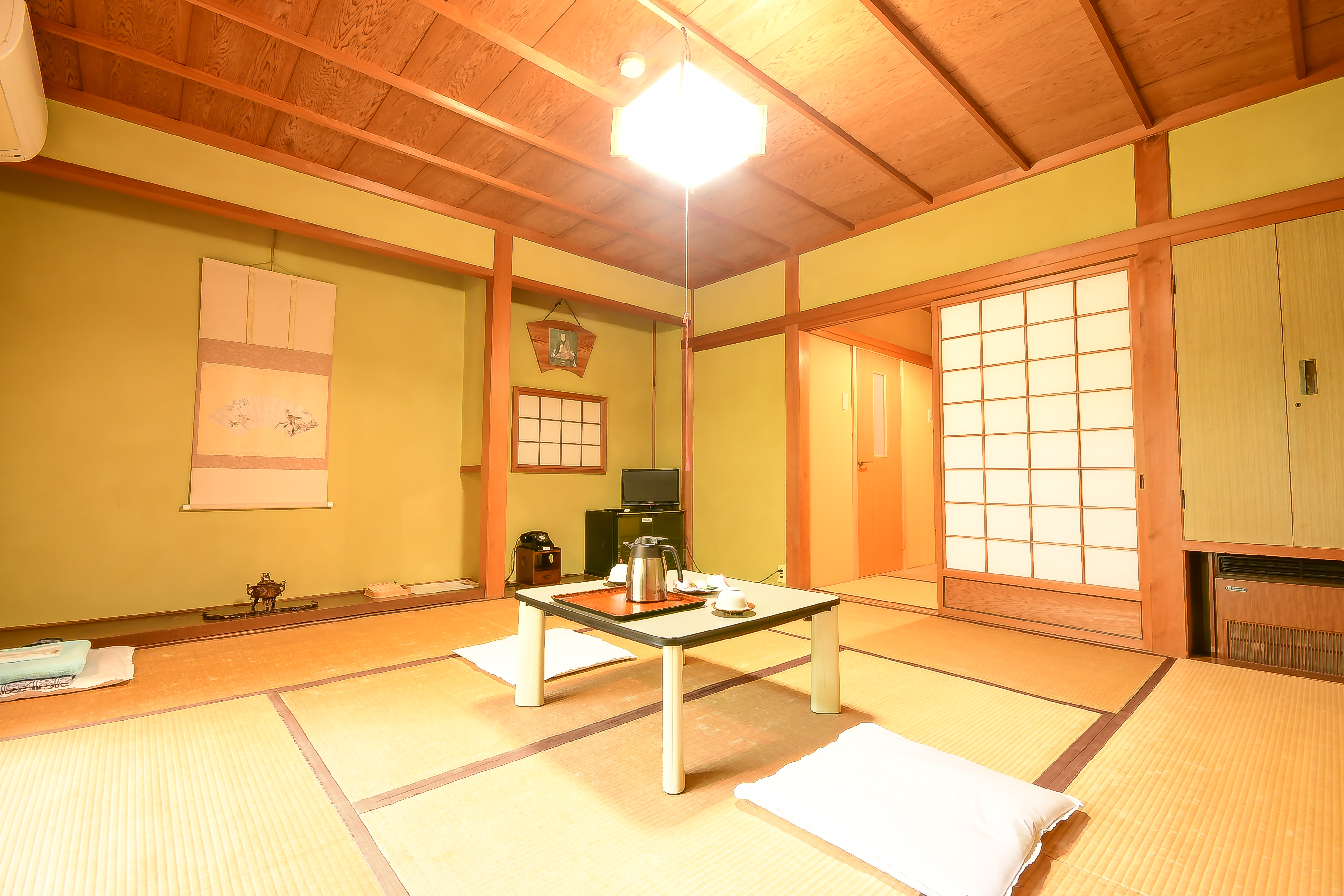 和室8畳〜10畳（トイレ・洗面付き）一例