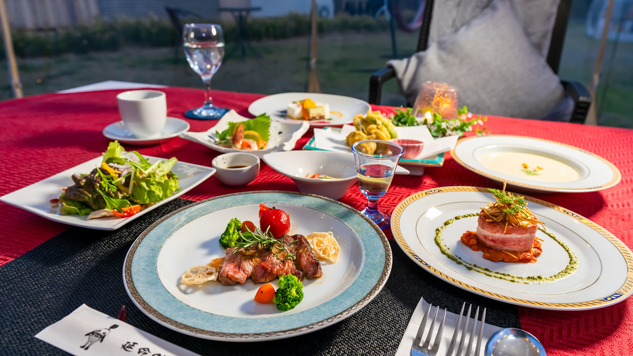 【３食付き最大２４時間ステイ】13時~翌日13時までのんびりステイ！翌日ランチは5種類のメインから！