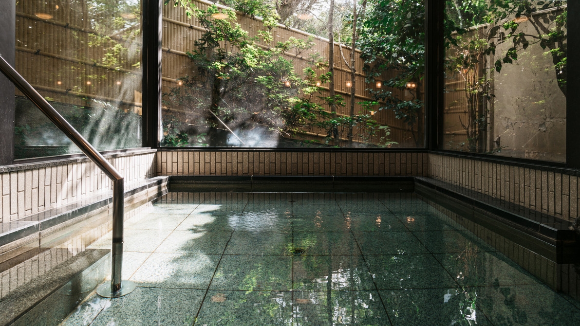 Luxuryなプールで過ごす、夏の至福のひととき（夕朝食付）