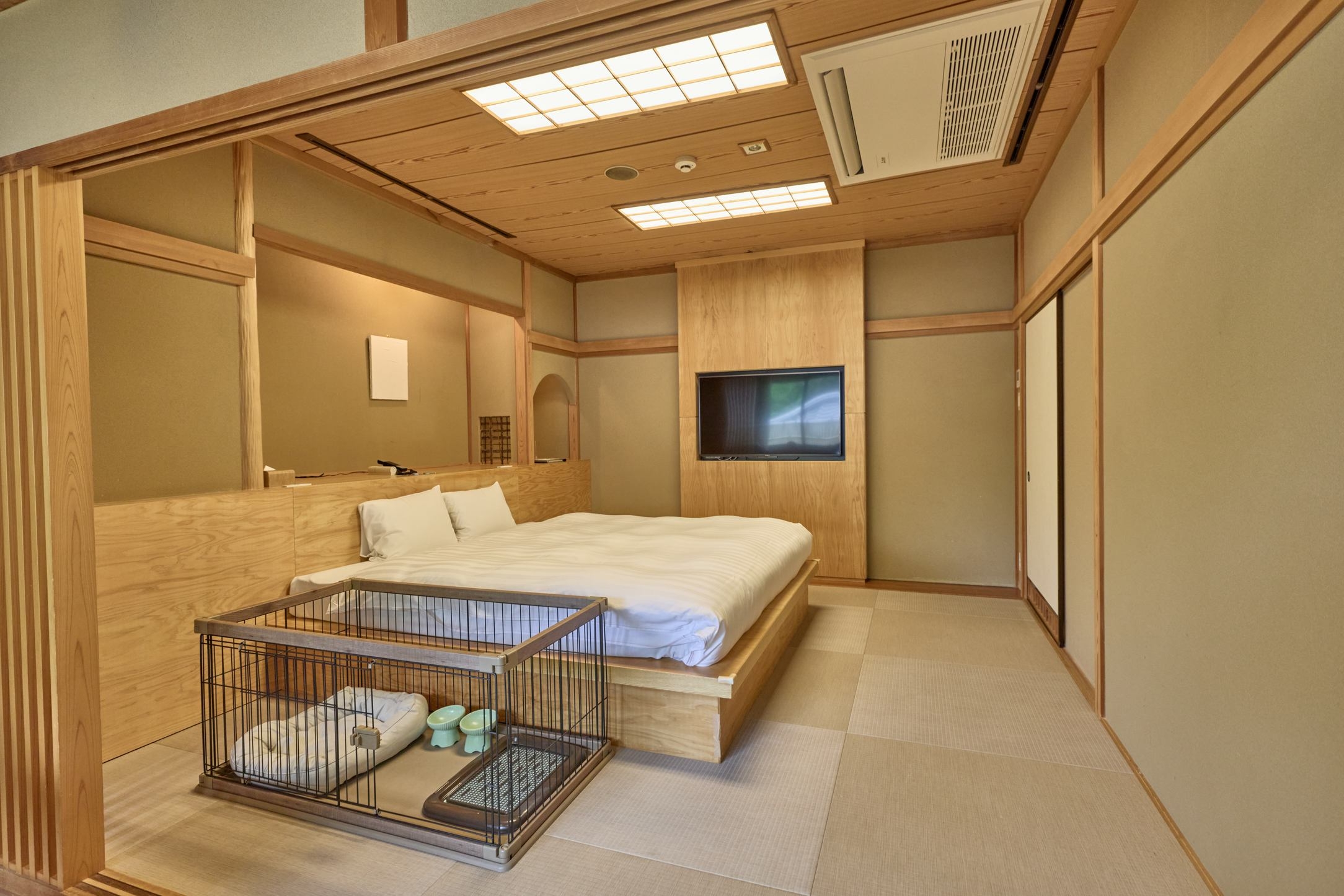 【愛犬同室】のんびりお部屋ステイ　ANDOホテル自慢の料理を堪能する大人のペット旅プラン（夕朝食付）