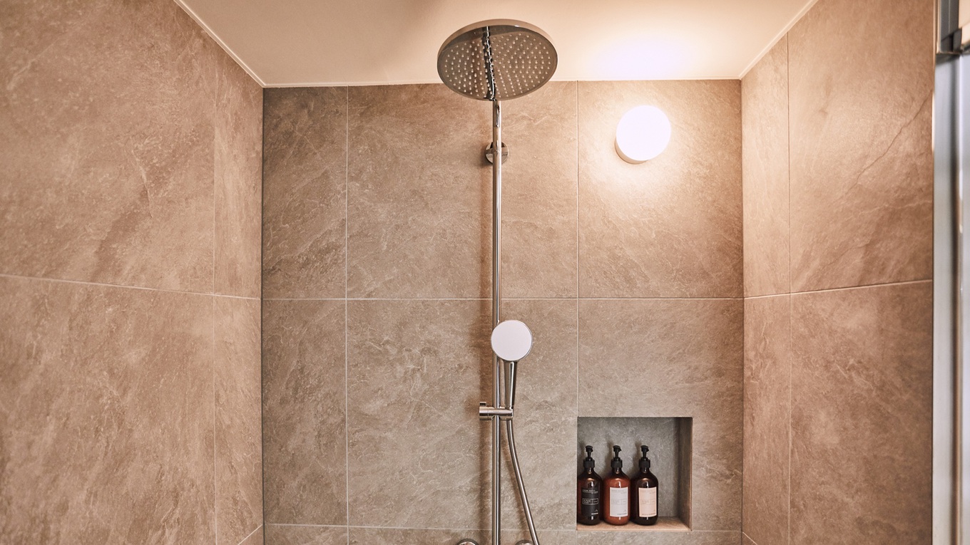 プライベートサウナスイート・シャワールーム