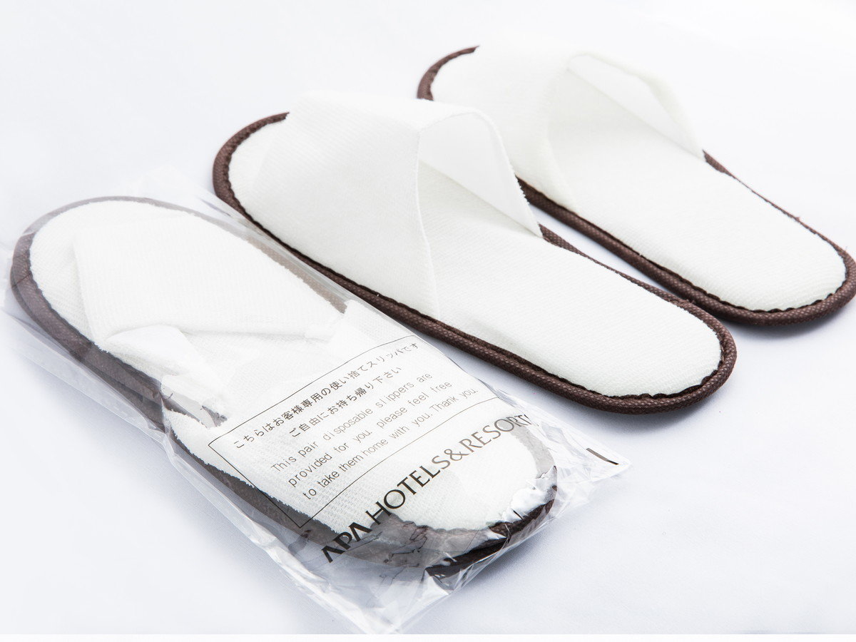 使い捨てスリッパ