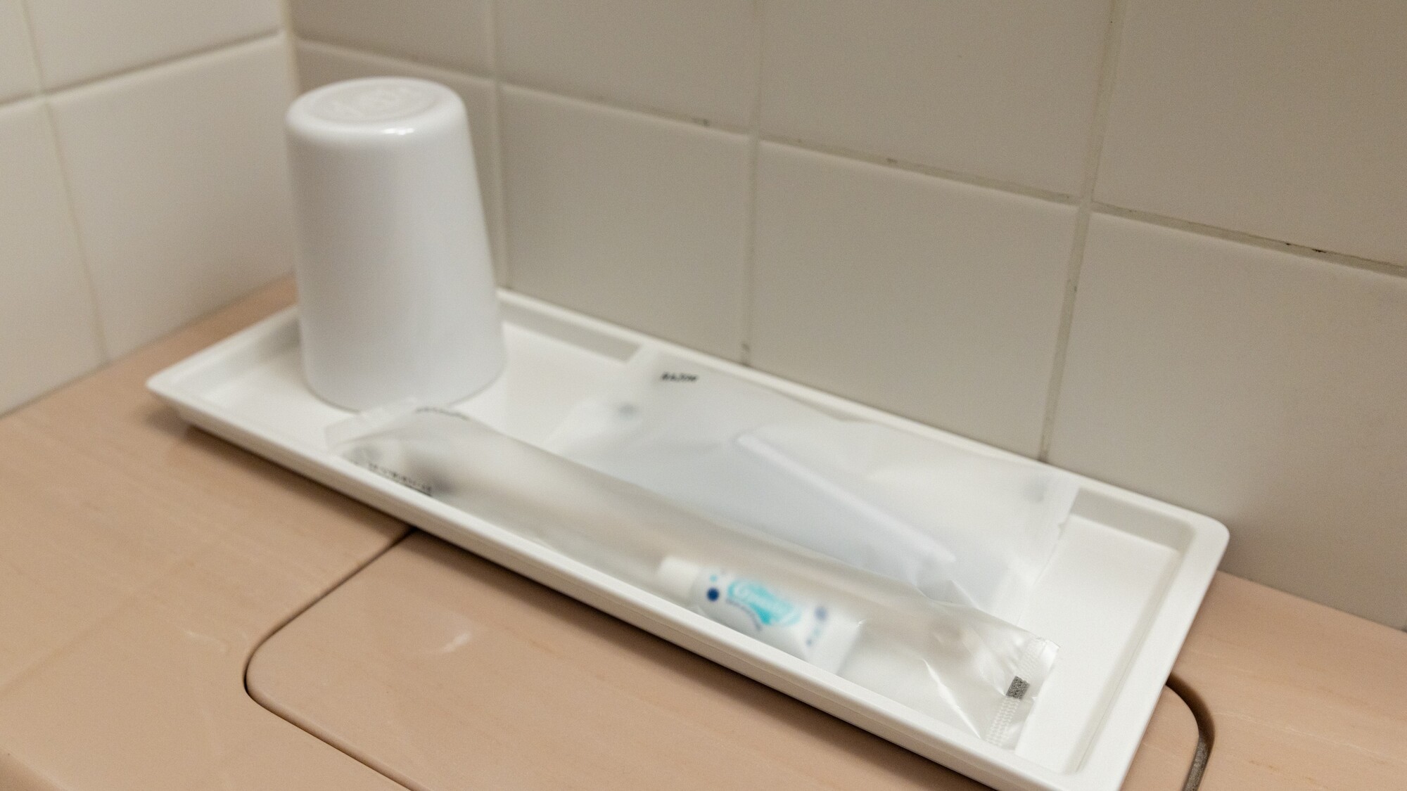 歯ブラシ、コップ