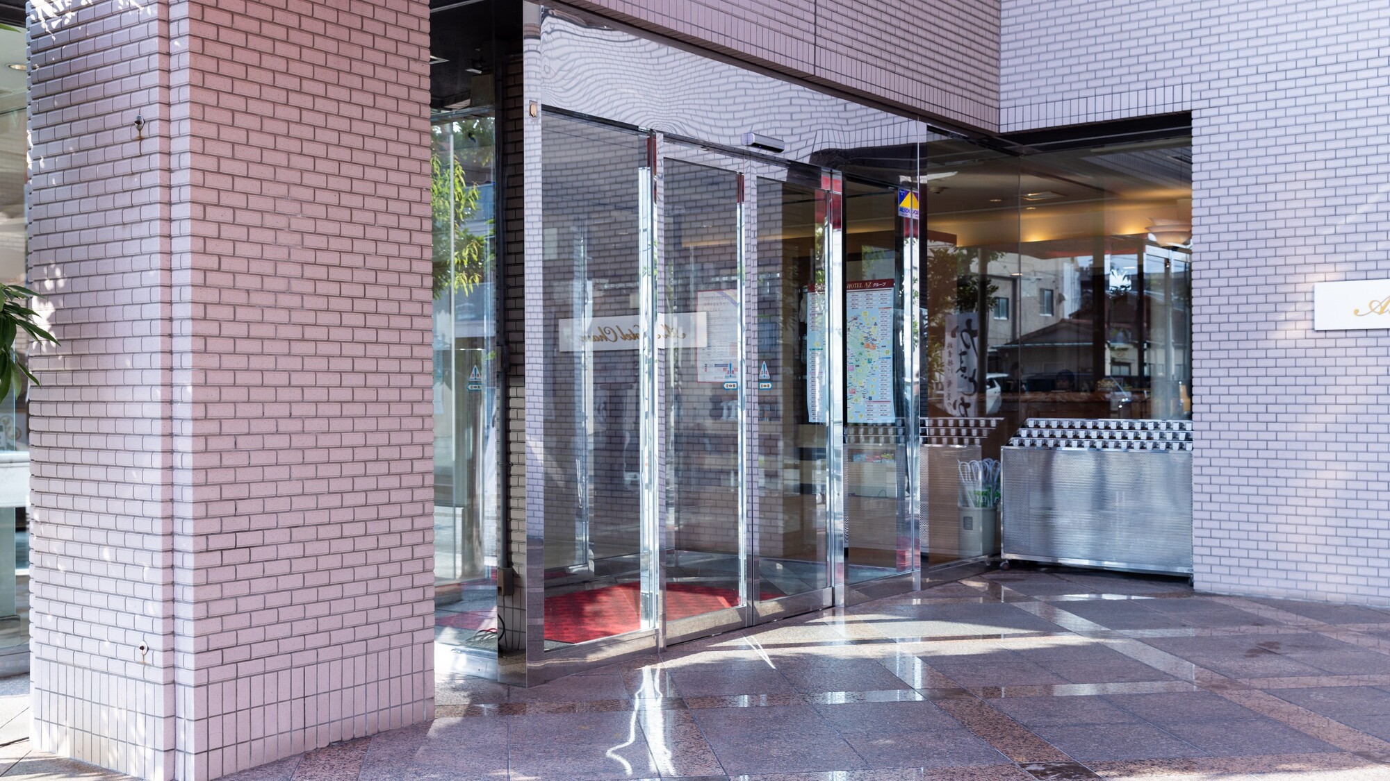 ホテル正面入口