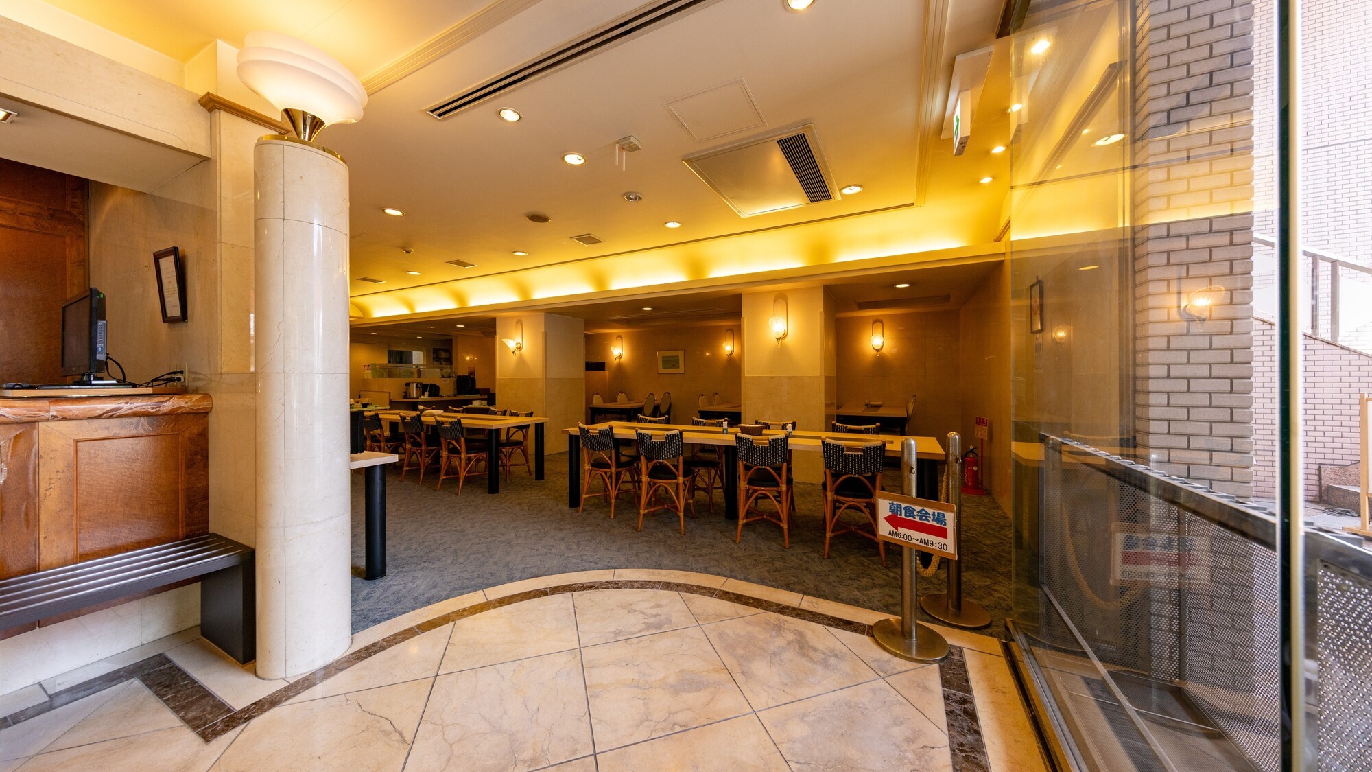 朝食会場