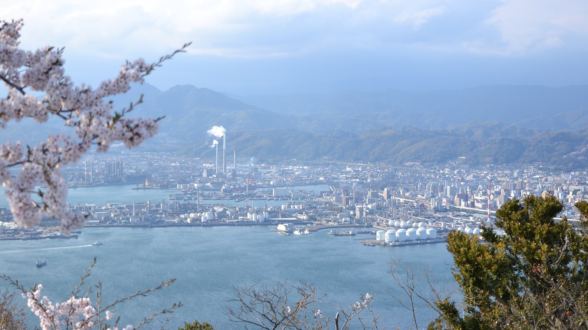 太華山（ホテルより車で約20分）