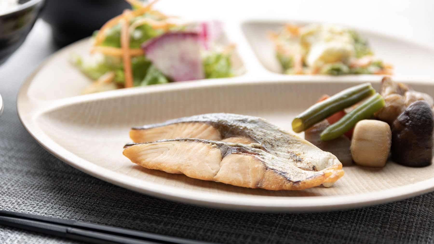 良い朝はバランスの取れた朝食から♪