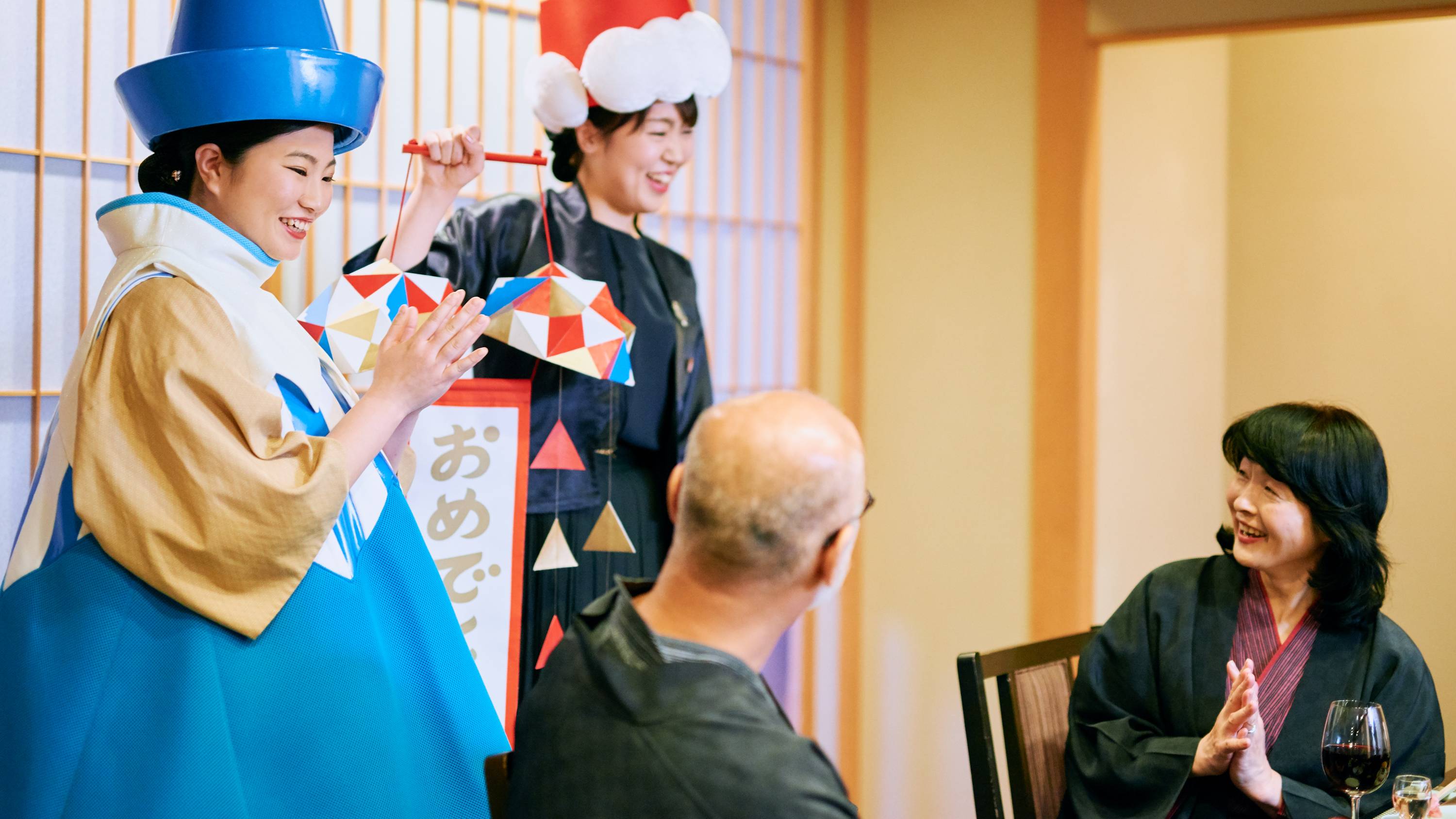 スタッフも一緒に喜び、一緒にお祝いします