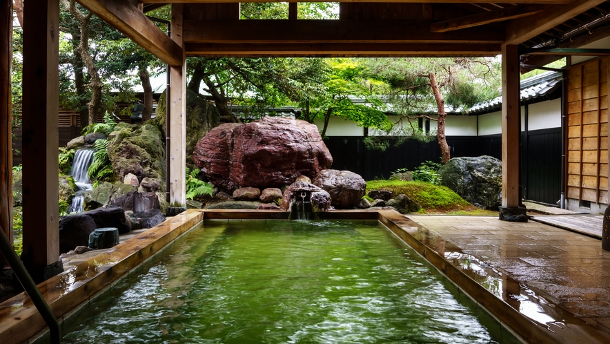 露天風呂_日高石庭の湯