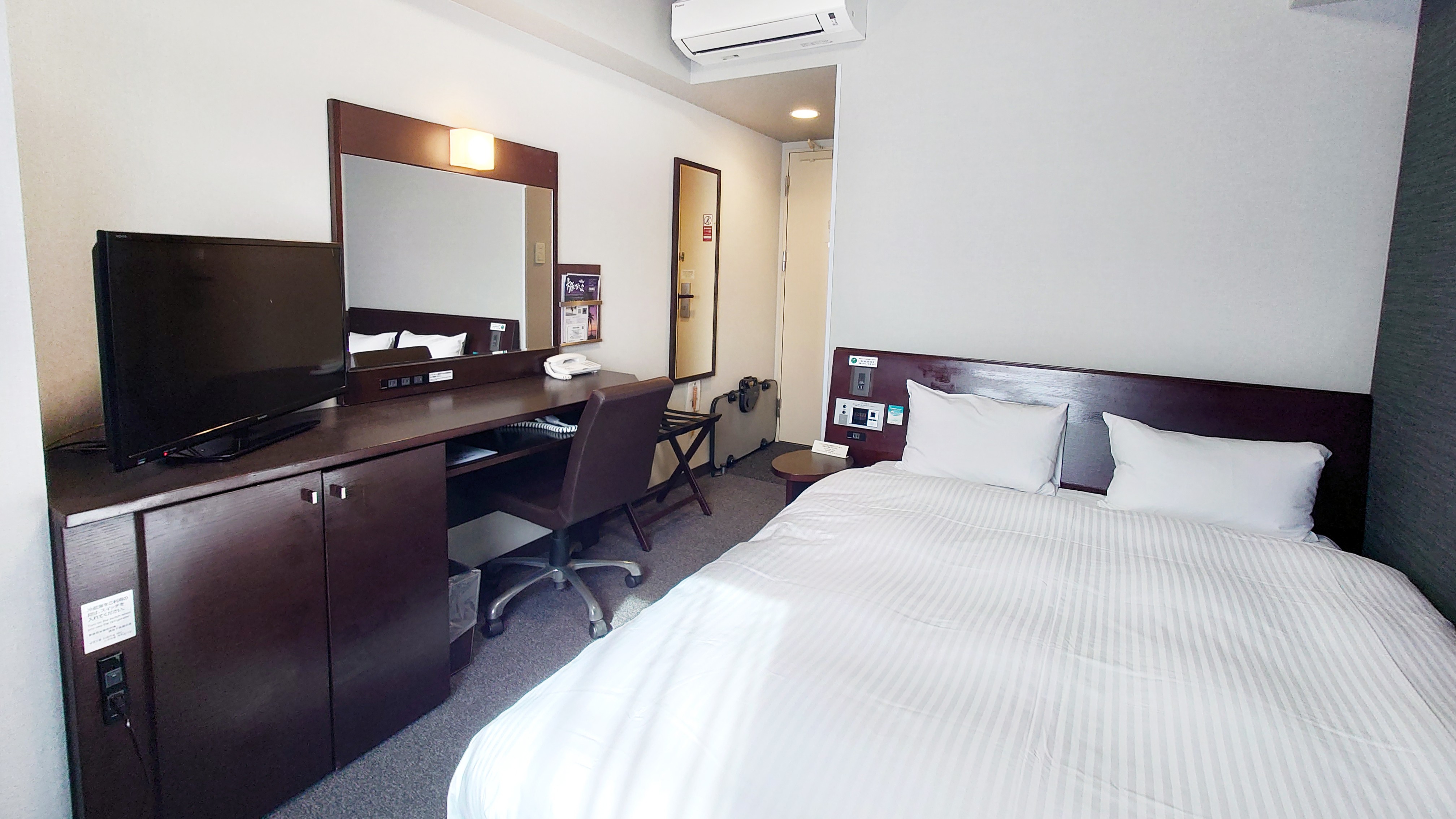 コンフォートセミダブルルーム