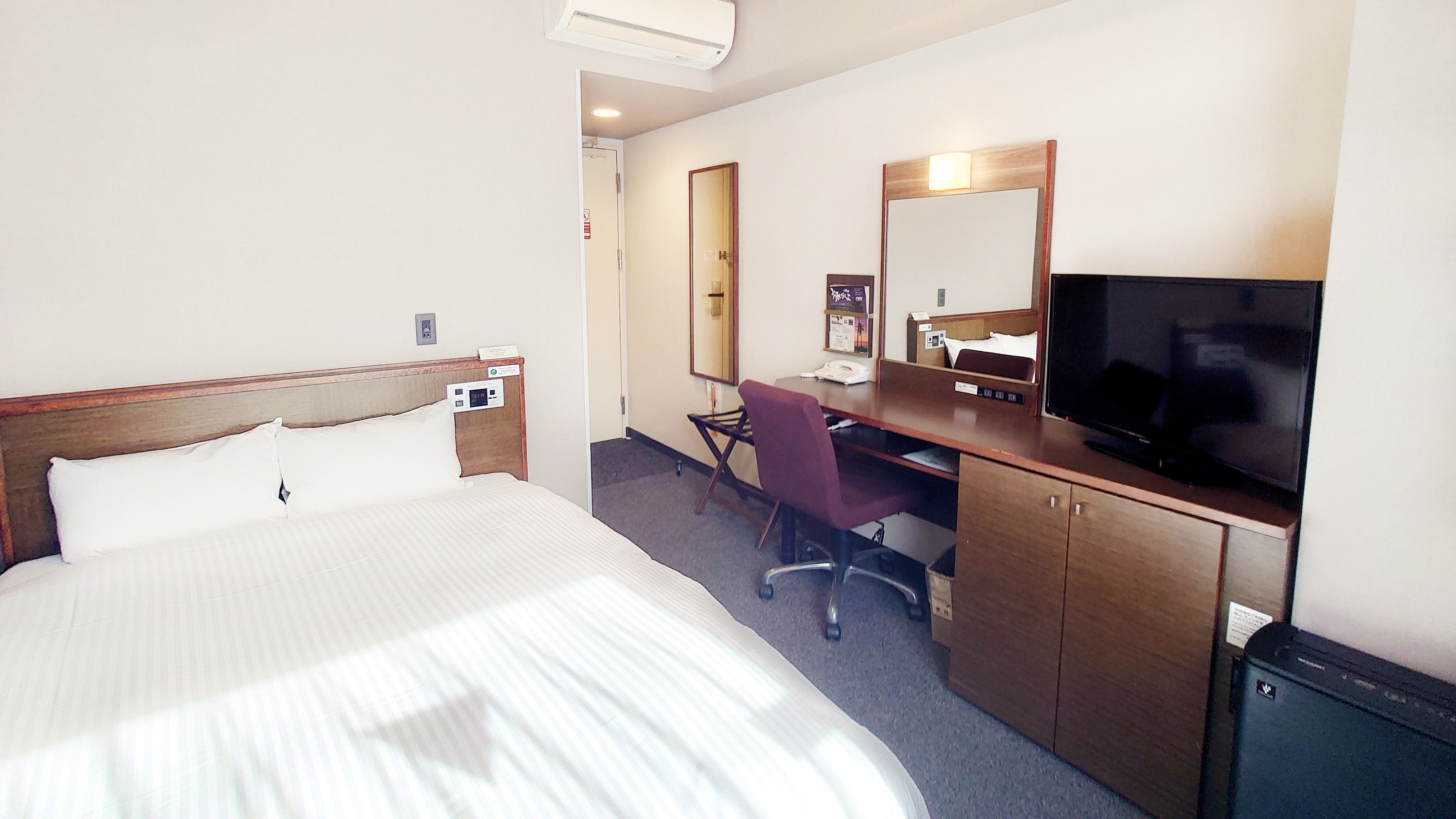 セミダブルルーム