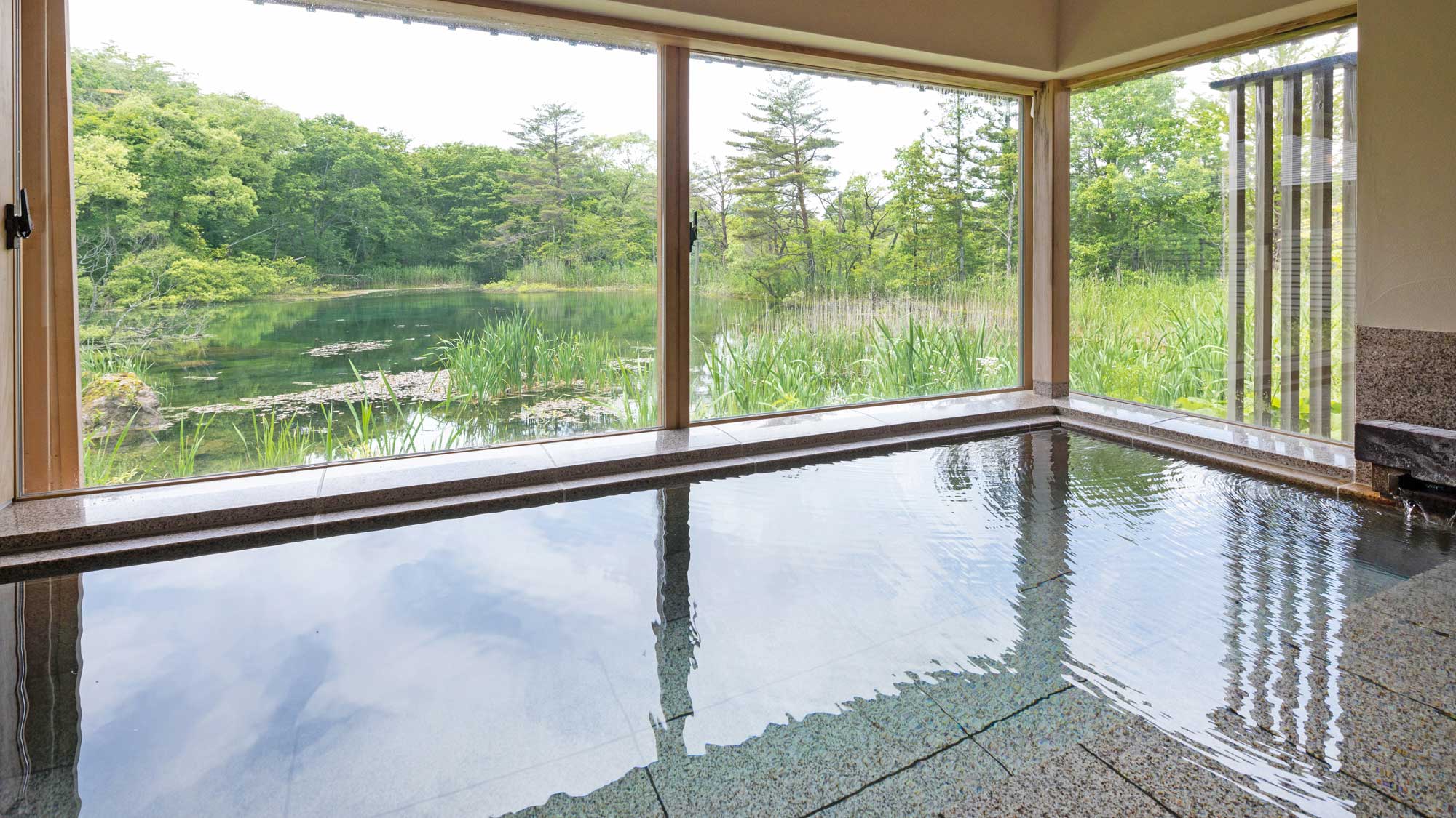 【別館大浴場＊】美しい自然を眺めながら日々の疲れを癒します