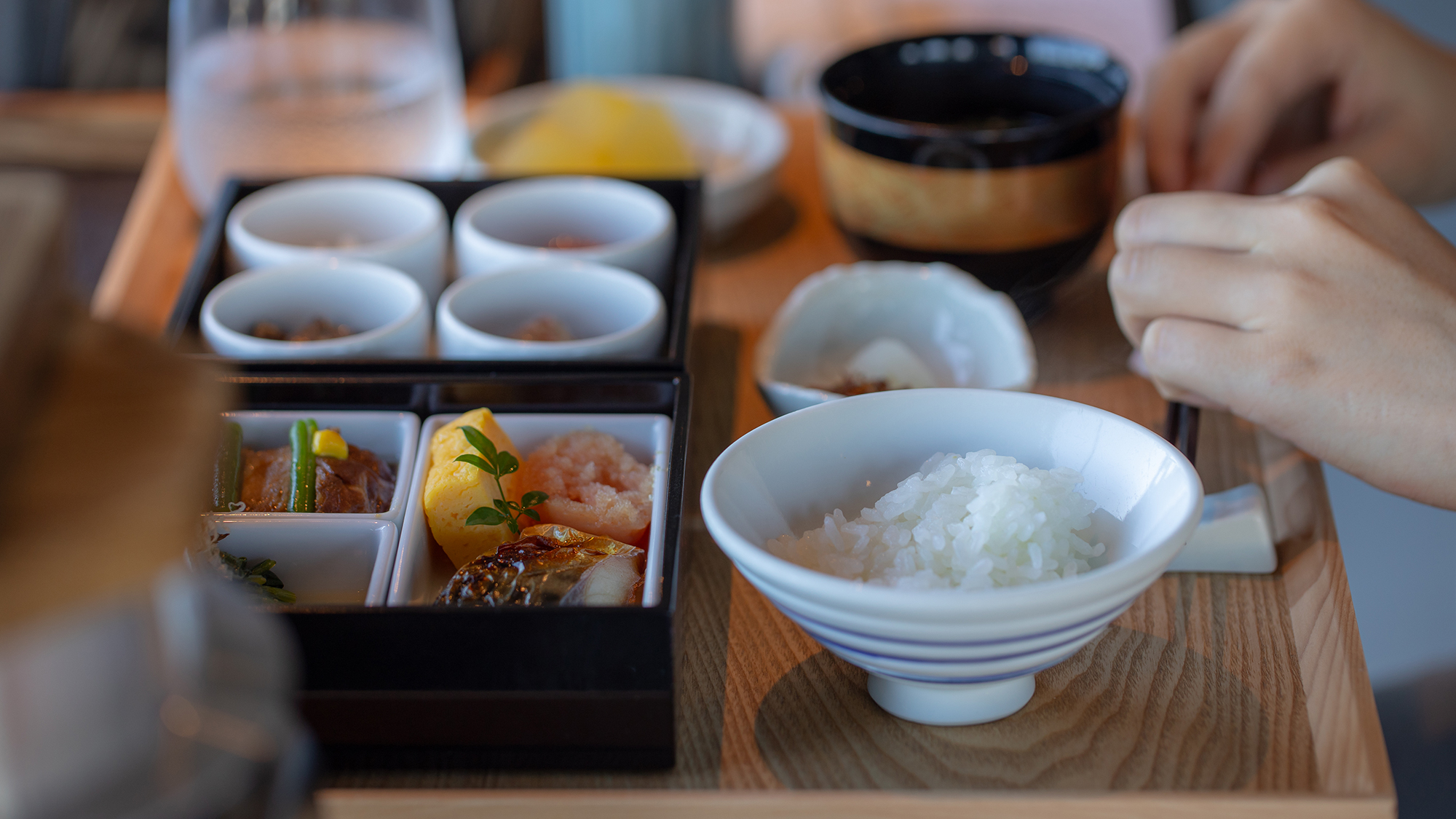 朝食