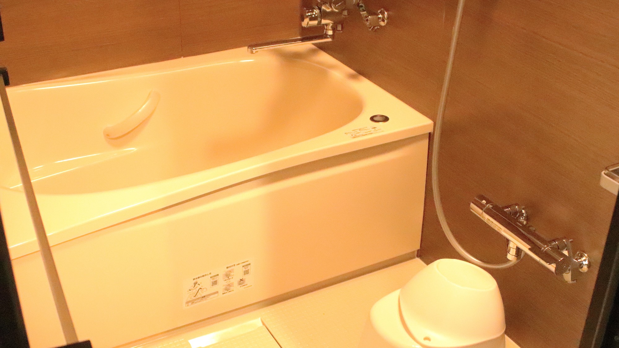 【スーペリアダブル】お風呂は洗い場もついたユニットバスです