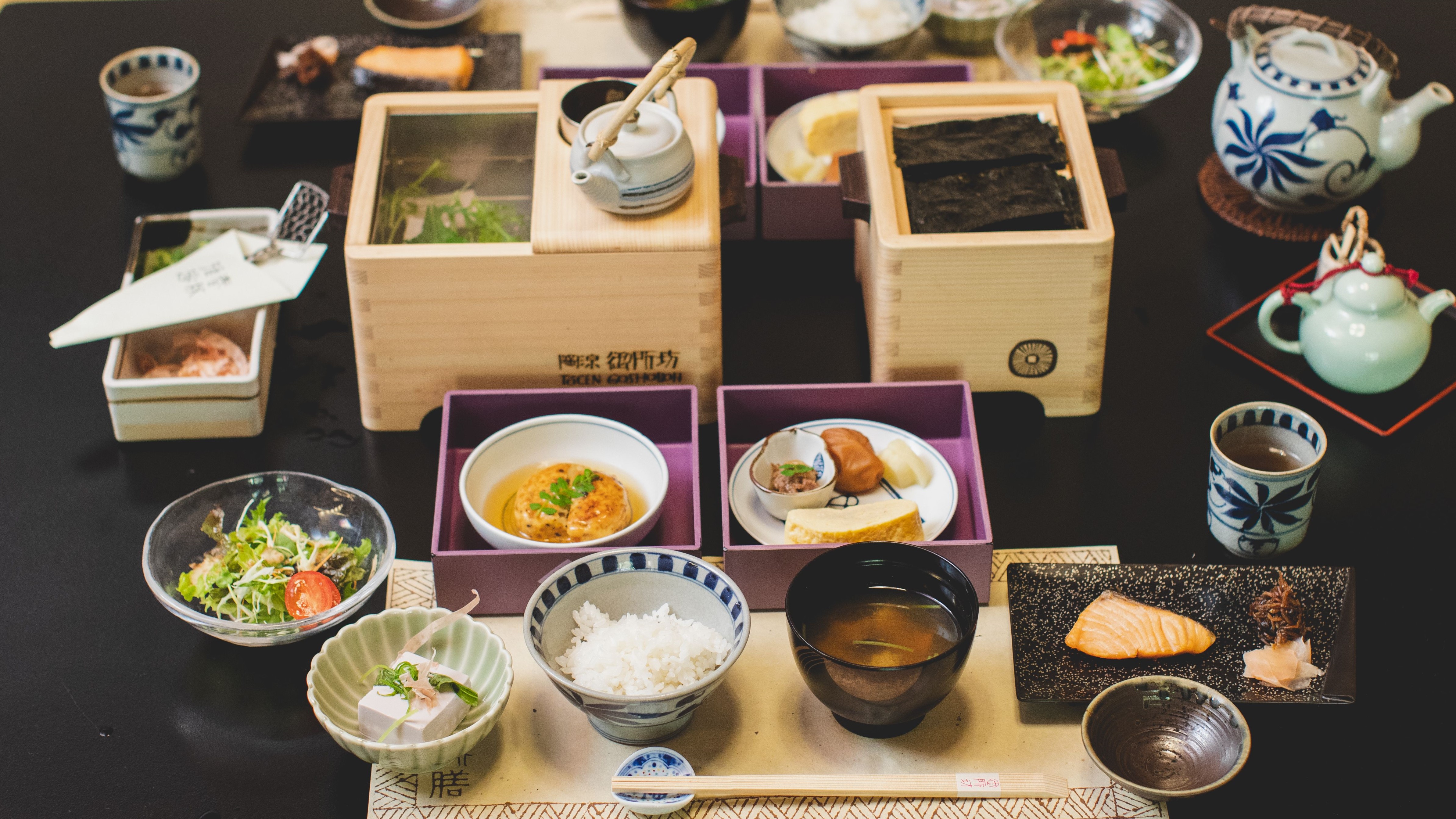 朝食 黒豆の湯豆腐