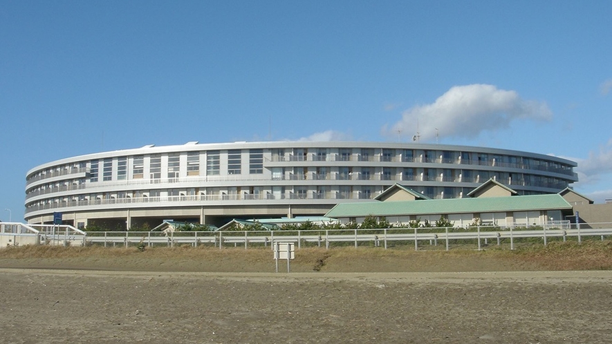 【外観】海側からの外観です。