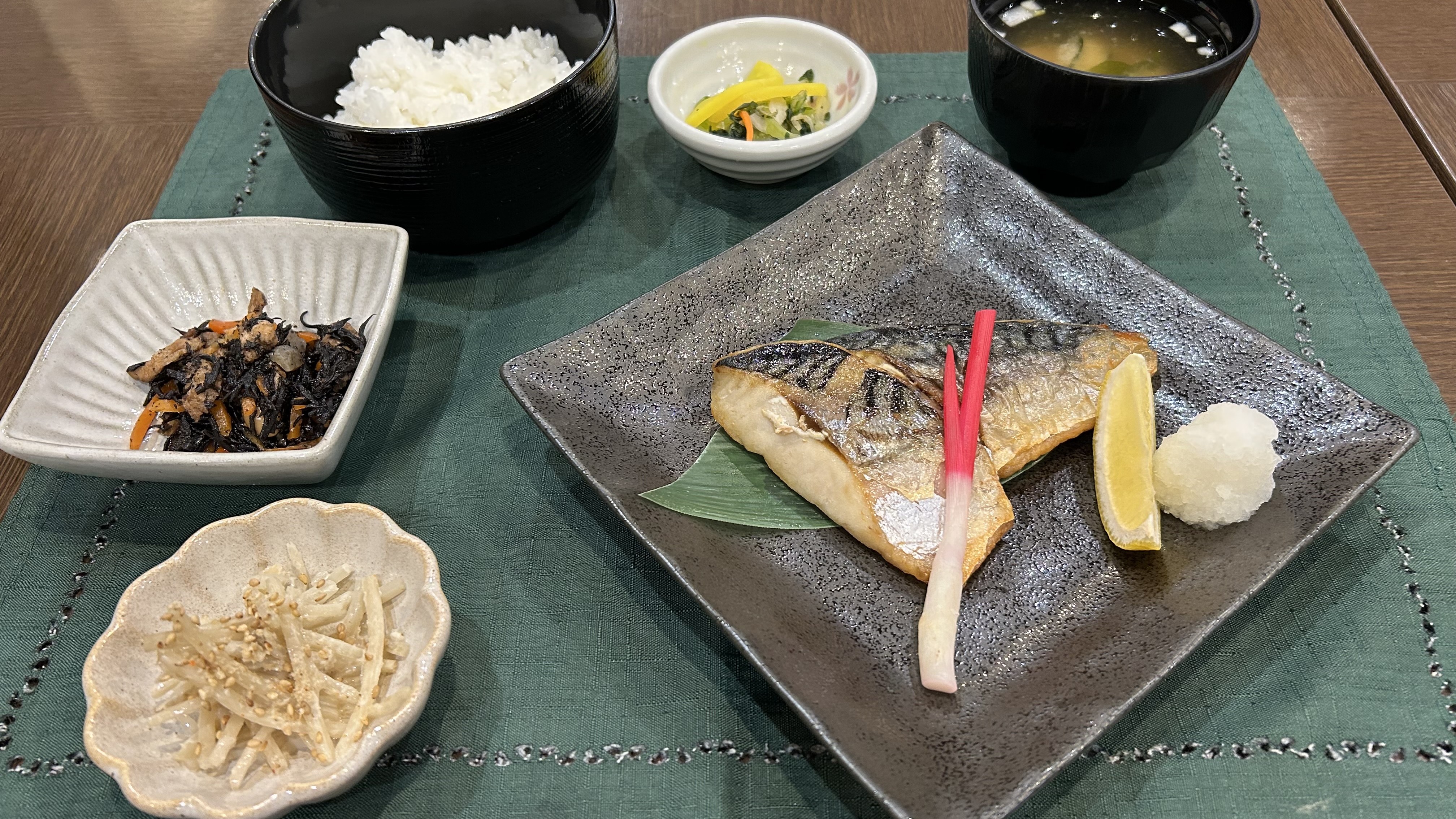【花々亭】日替わり定食付プラン・メニュー例「さば塩焼き定食」