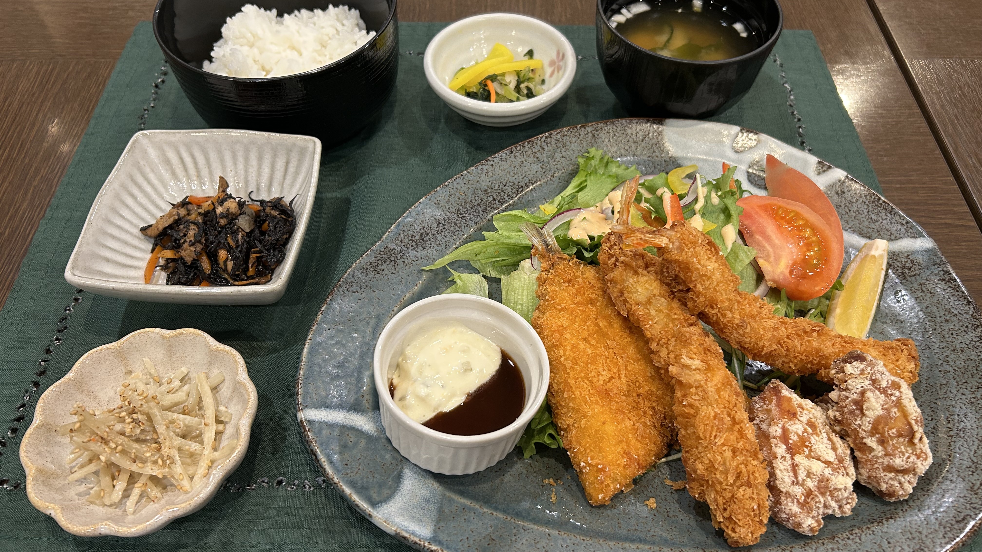 【花々亭】日替わり定食付プラン・メニュー例「ミックスフライ定食」