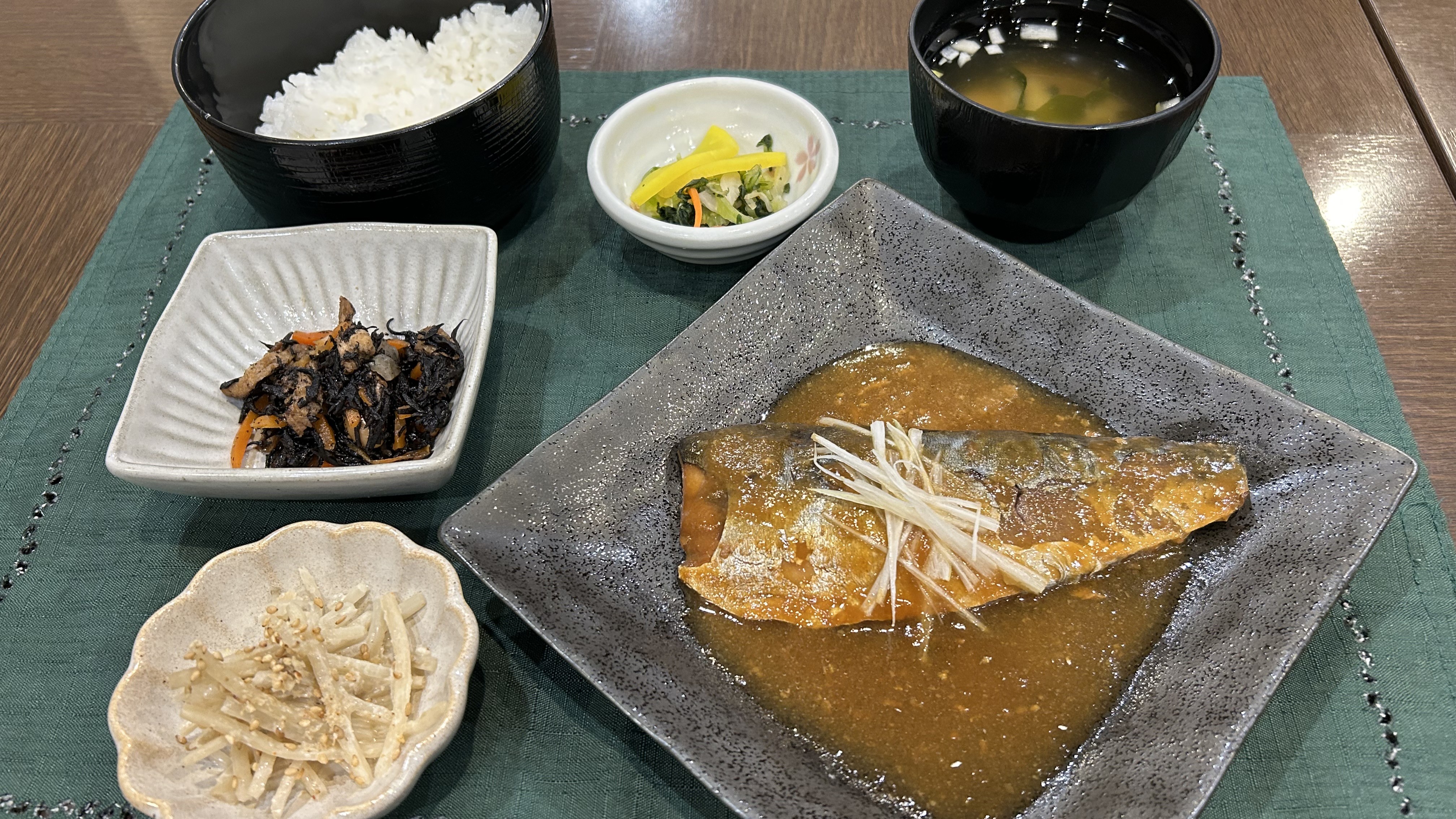 【花々亭】日替わり定食付プラン・メニュー例「さばの味噌煮定食」