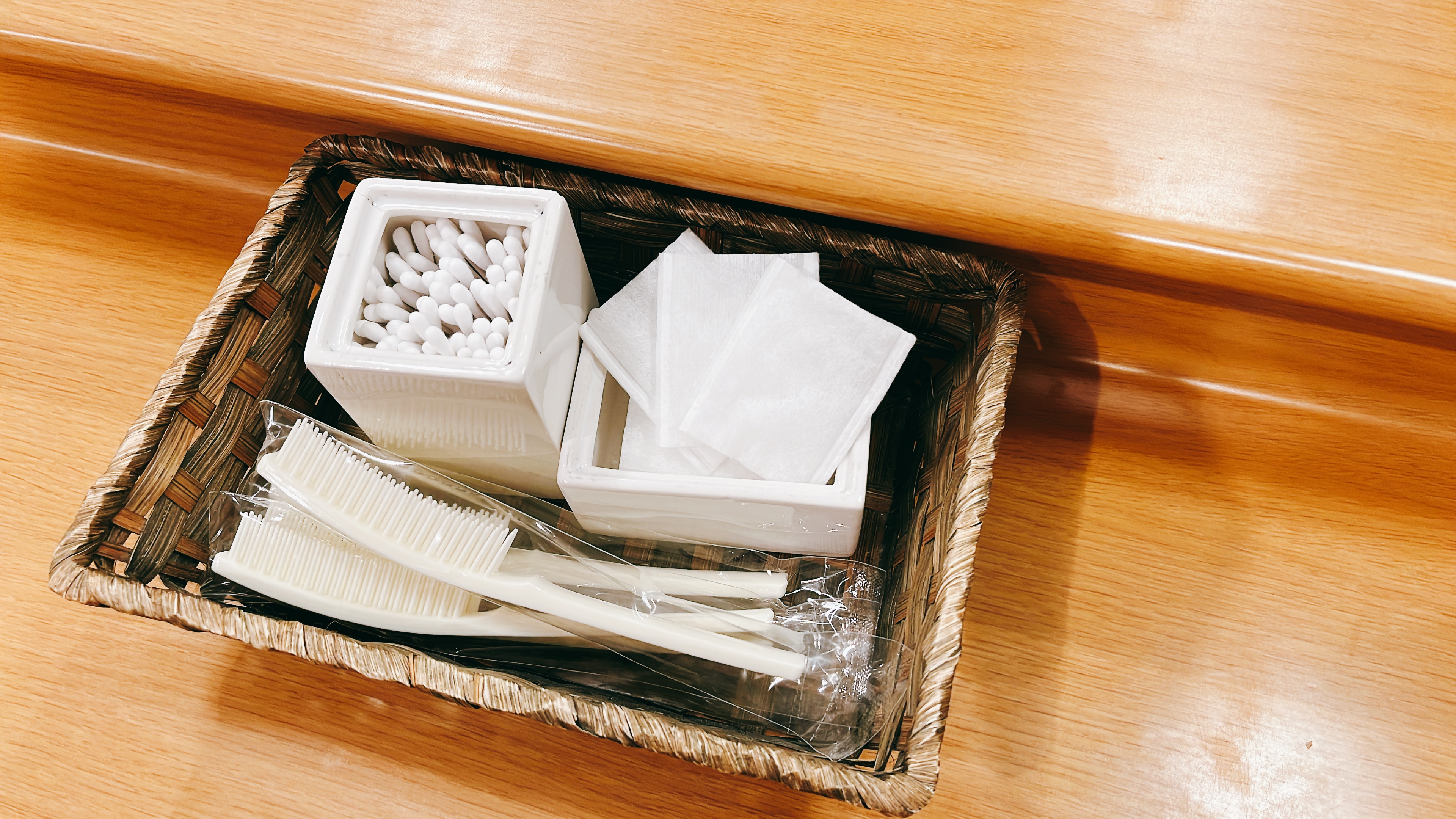 大浴場脱衣所・洗面化粧台②（女性用）