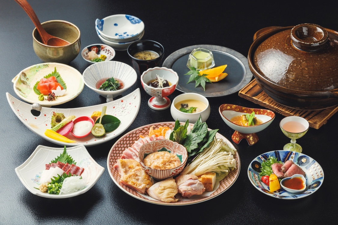 【メインは天草大王と熊本あか鶏の美食鍋】黒川の極を楽しむ手仕込み会席