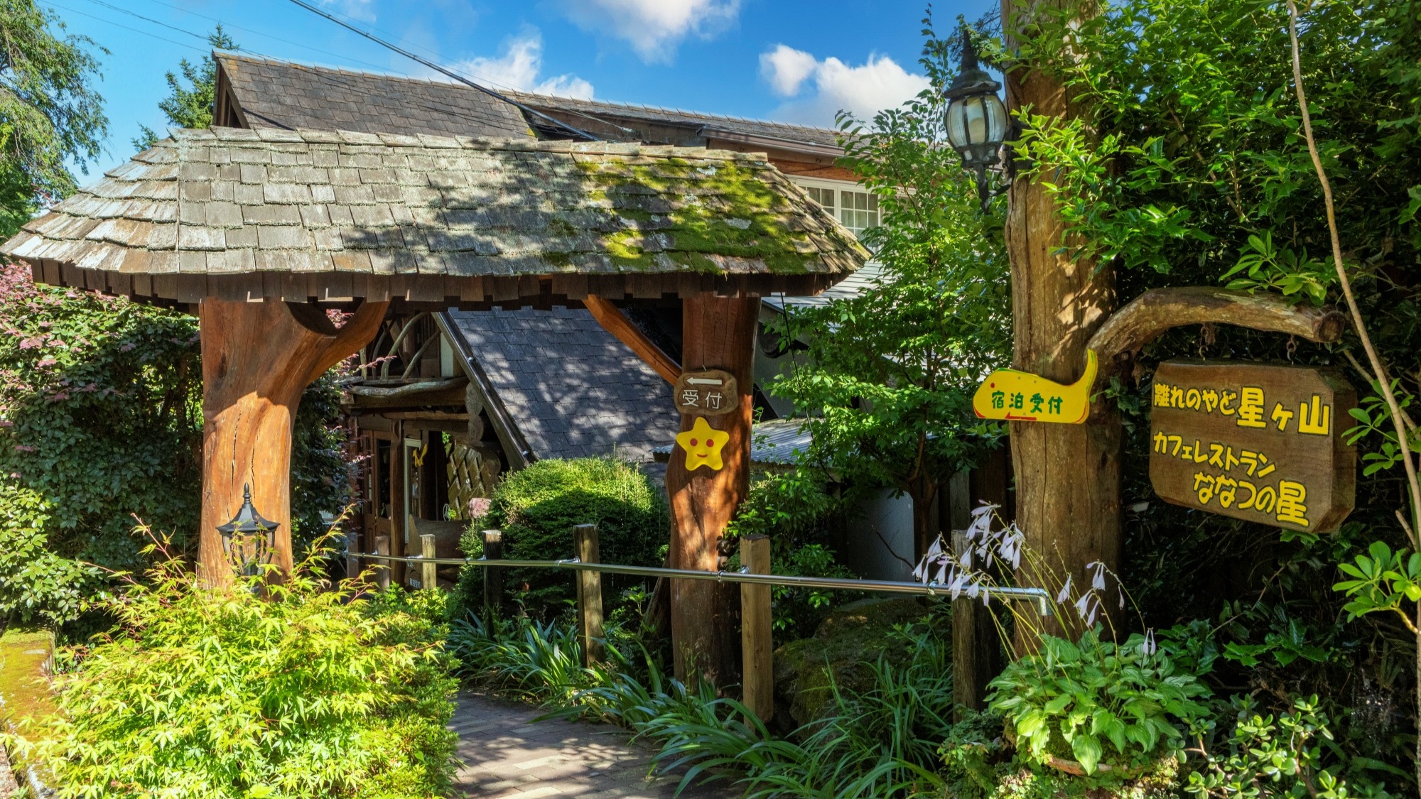 レストラン・ロビーへの入口