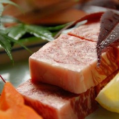 【夕食・サイコロステーキ】
