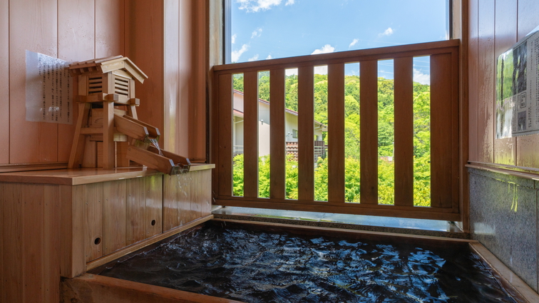 熱川温泉の湯守り文化を体現する温泉櫓モチーフにした、温泉を冷ますための仕掛けを設置しました。