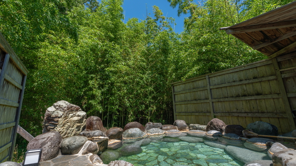 【GW・事前決済限定】鮑の踊り焼き・伊豆名産の金目鯛を2種の握り鮨で愉しむ伊豆旬彩会席