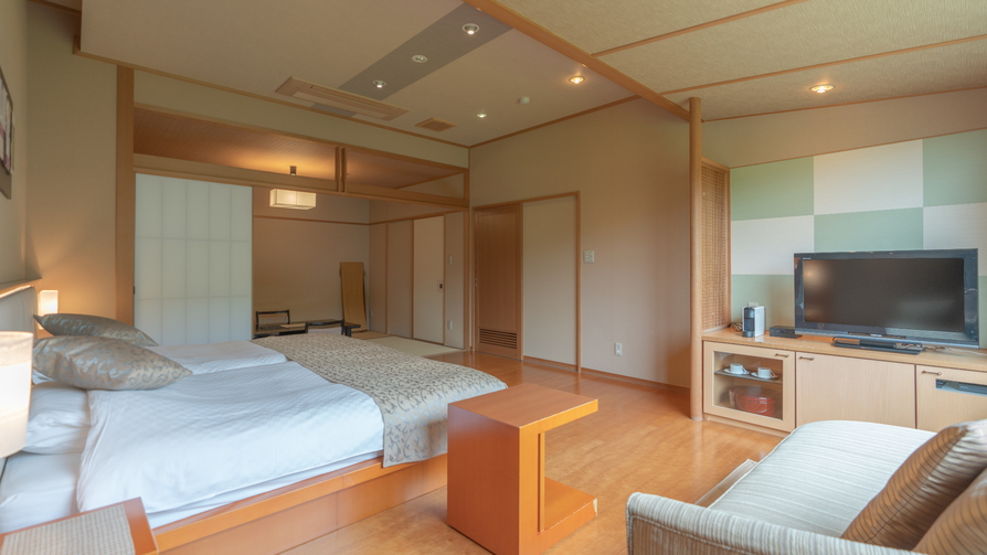 【和風庭園一望 2階和洋室】源泉掛流し半露天風呂