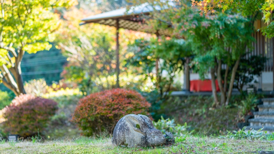 和風庭園「葉ごろも」