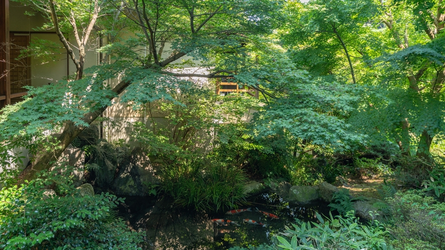 和風庭園「葉ごろも」