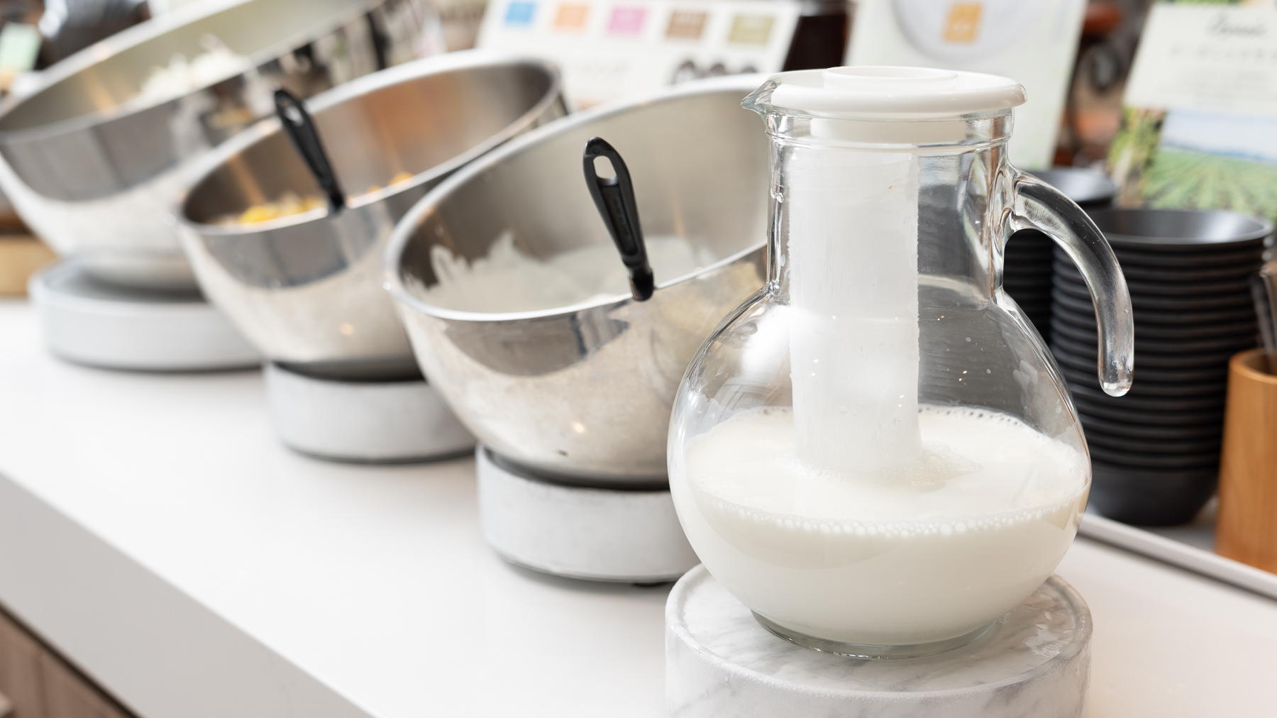 毎朝牛乳をご用意しております