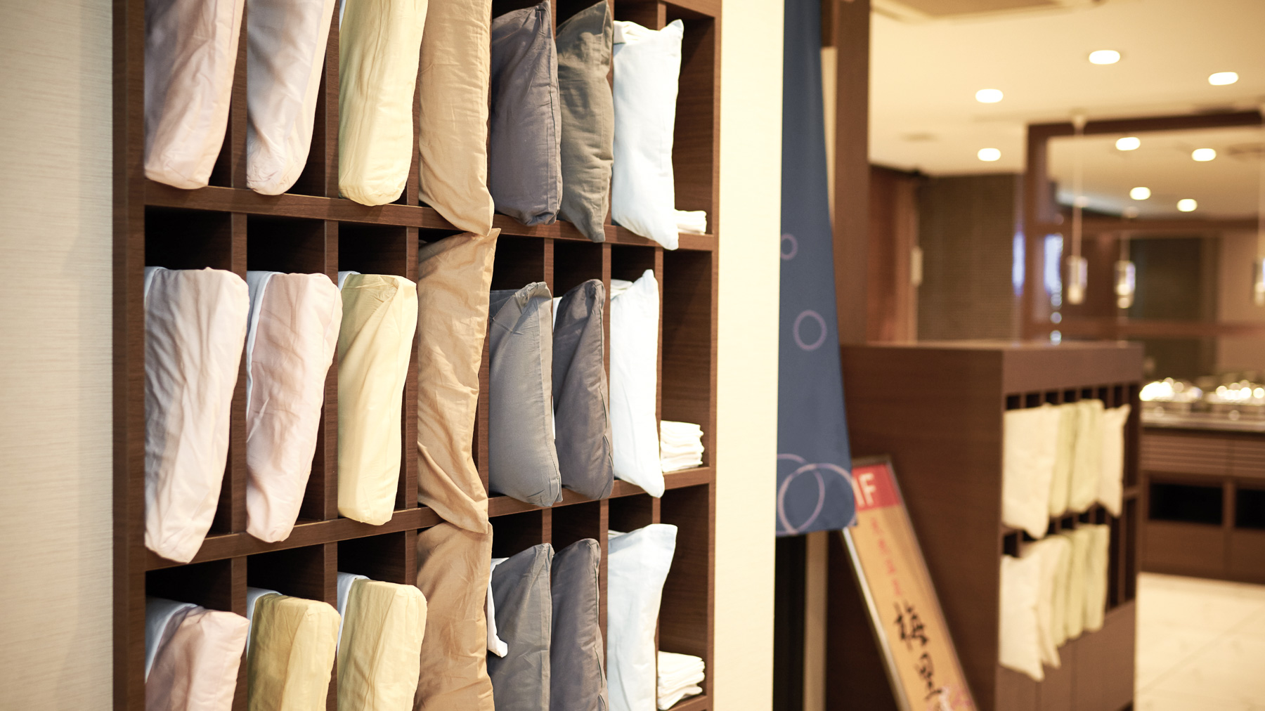 あなたの頭にフィットして眠りを誘う8種類の選べる枕