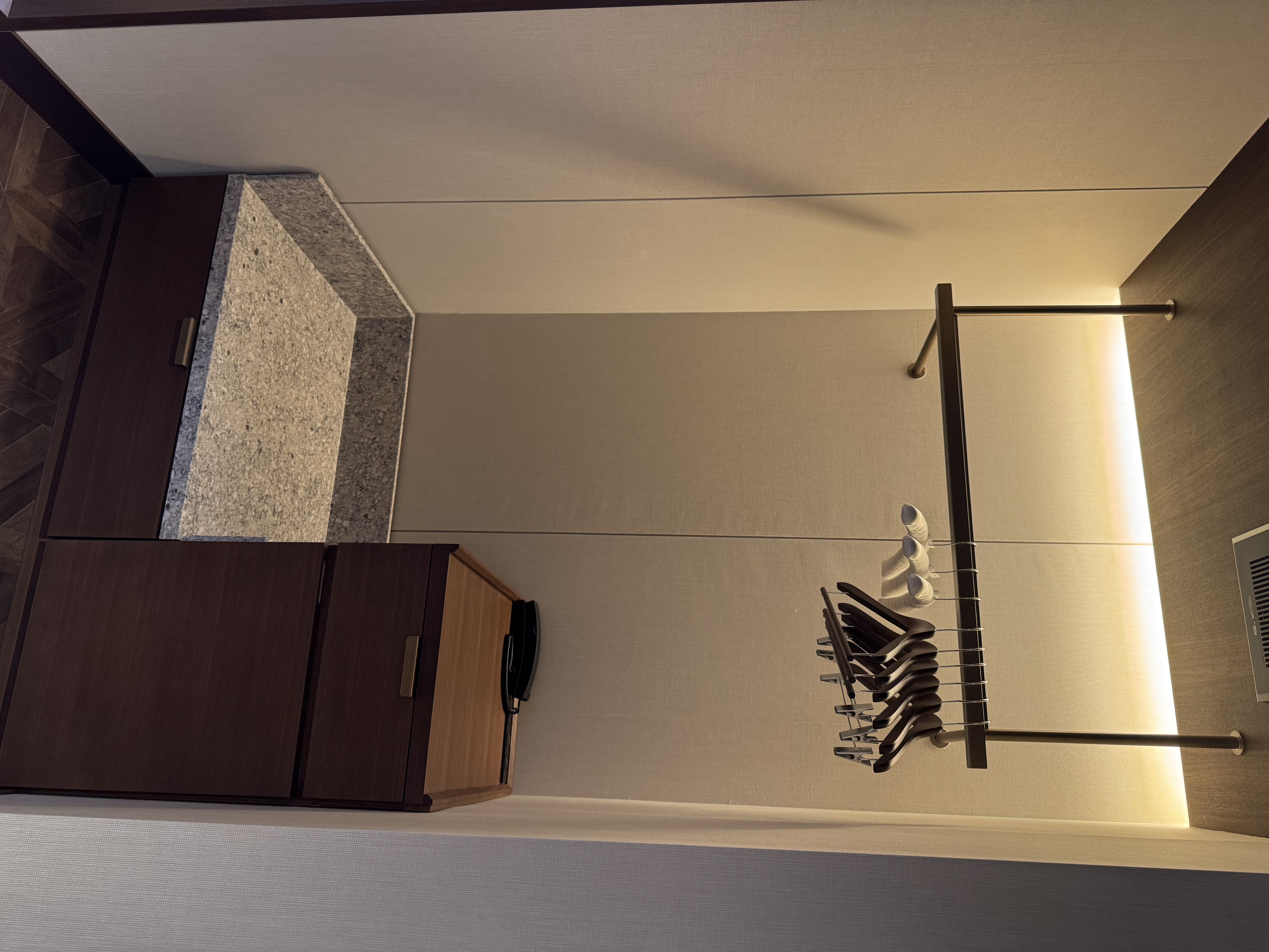 スーペリアトリプル＜室内＞クローゼット