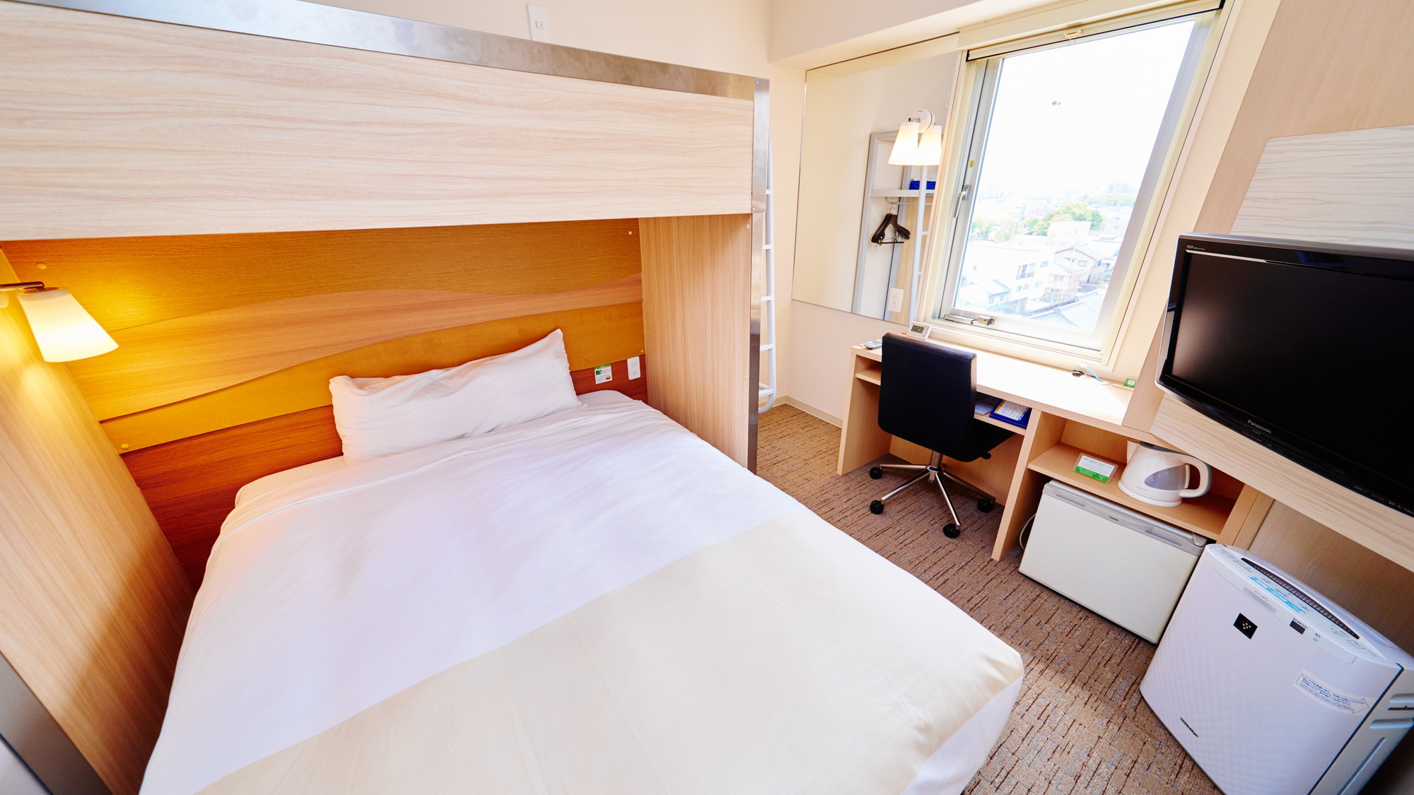 150㎝幅ワイドベッド＋90㎝幅ロフトベッド