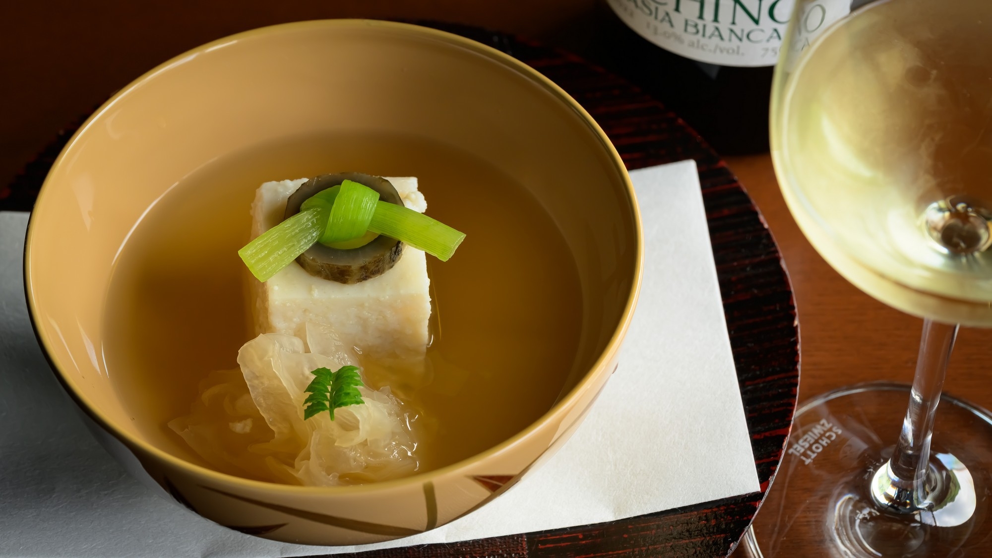 ご夕食時ワンドリンク付〜こだわりの食と温泉に癒される、何もしない贅沢な休日を
