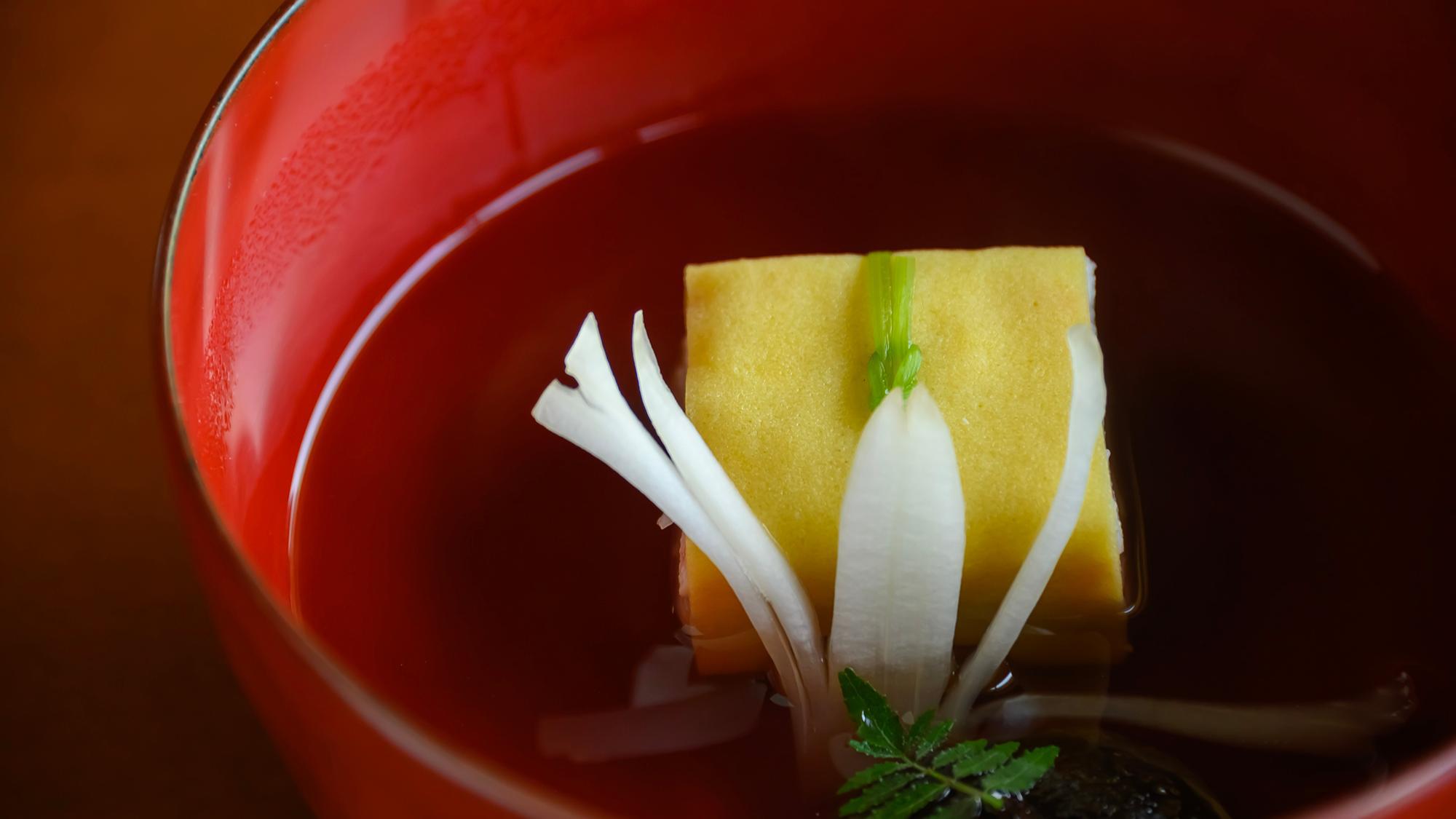 ご夕食時ワンドリンク付〜こだわりの食と温泉に癒される、何もしない贅沢な休日を