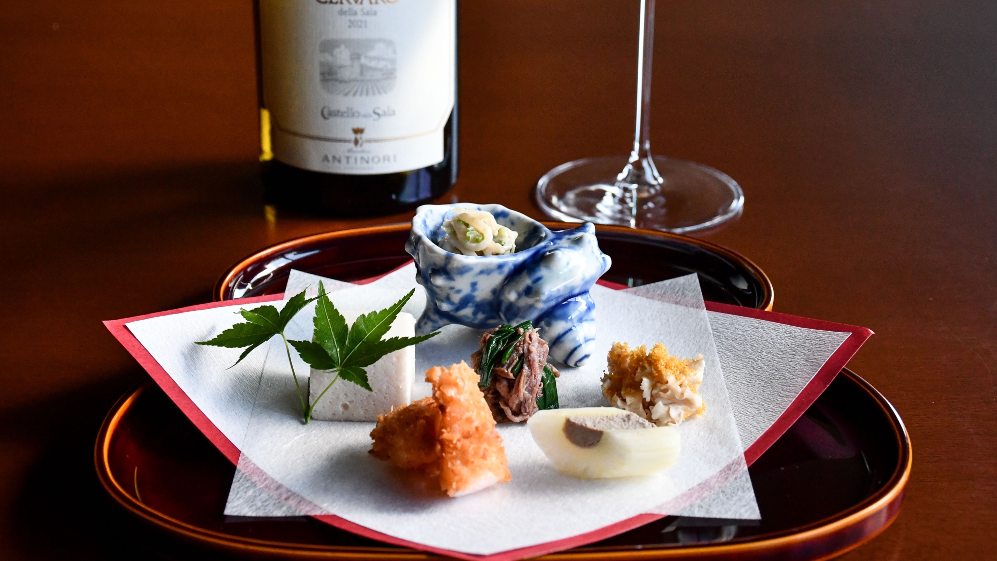 美酒とともに味わう、今月の八寸。