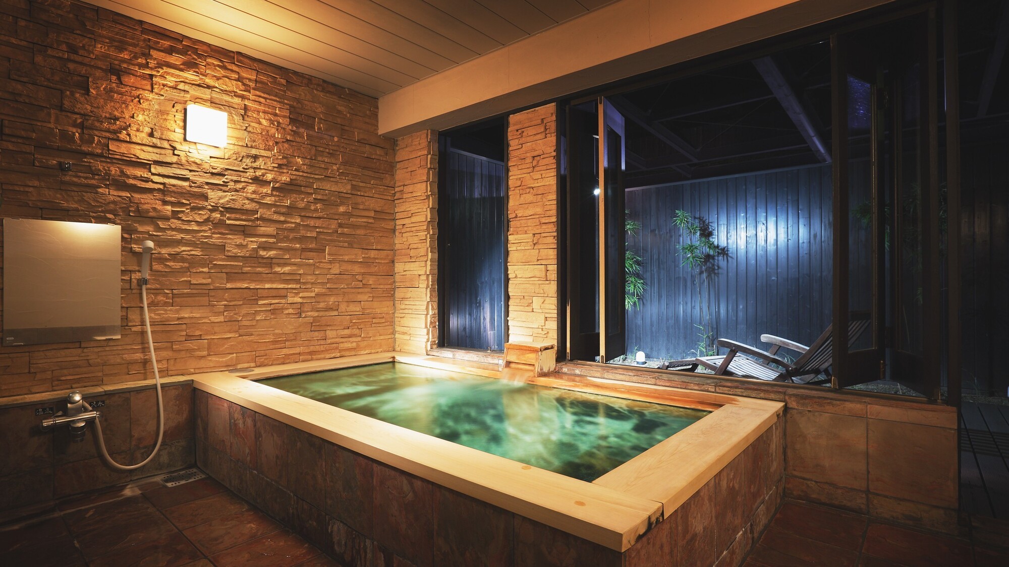 デラックスルーム