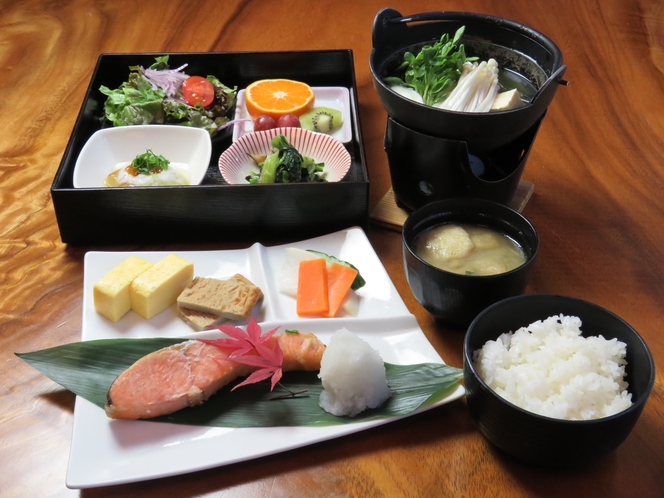 朝食(和食御膳)