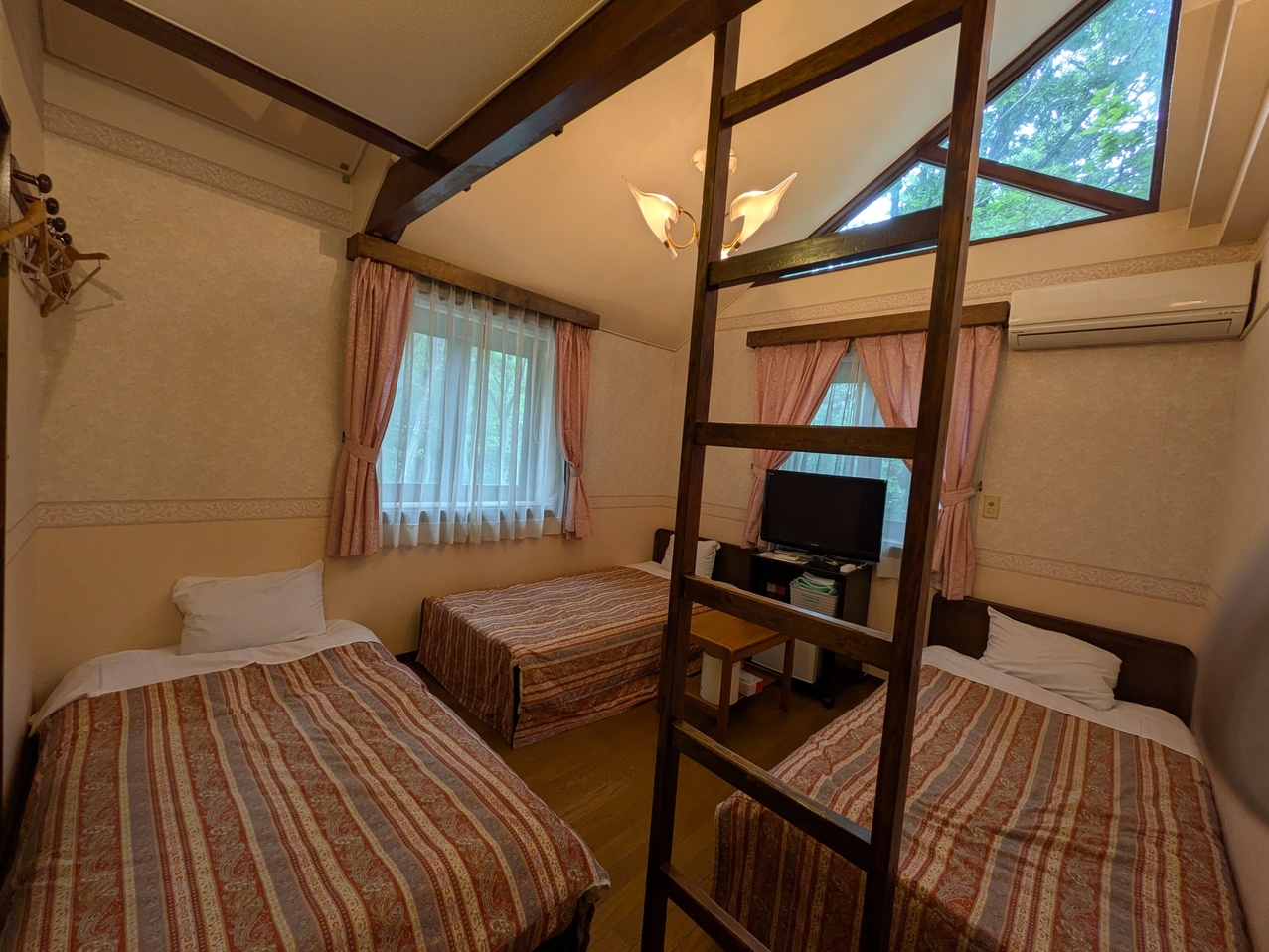 【事前カード決済】お早目のご予約で!【2食付】家族でお泊まり♪【貸切風呂無料】プラン★(小学生以上)