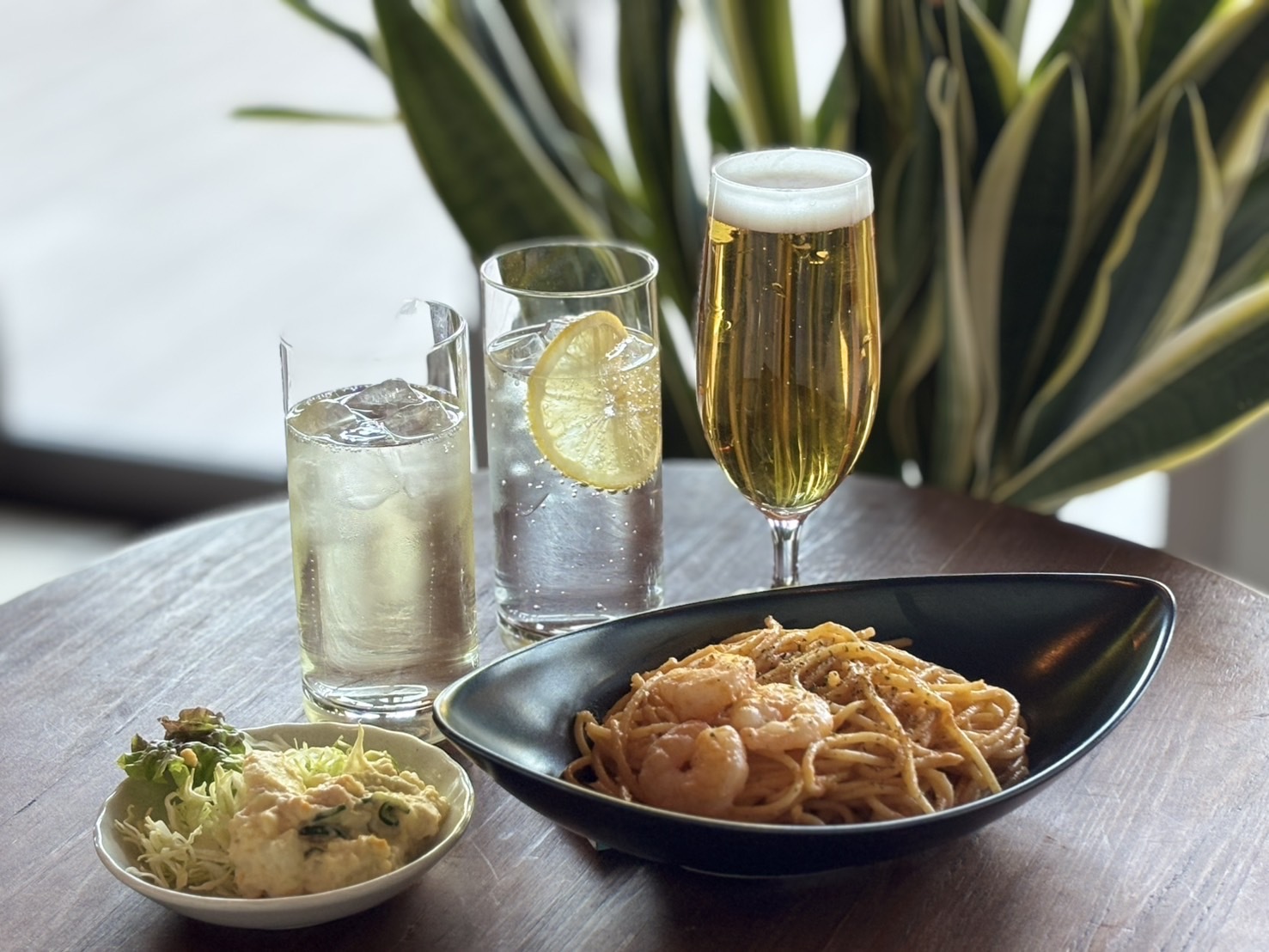 【出張応援】徒歩1分「Cafe＆BAR dk」夕食チケット付き｜18:00〜20:00提供｜夕食のみ