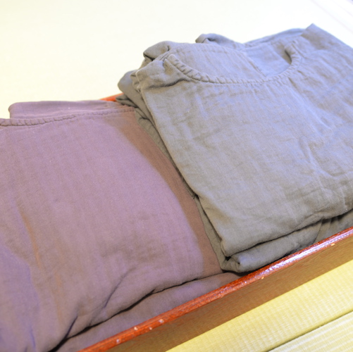 【アメニティ】オリジナルのガーゼパジャマです。優しい肌触りですのでお休みの際にぜひご利用ください