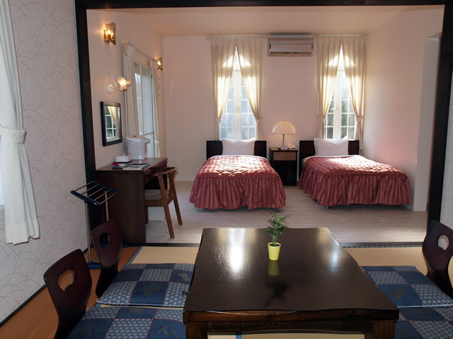 Japanese-Western style room