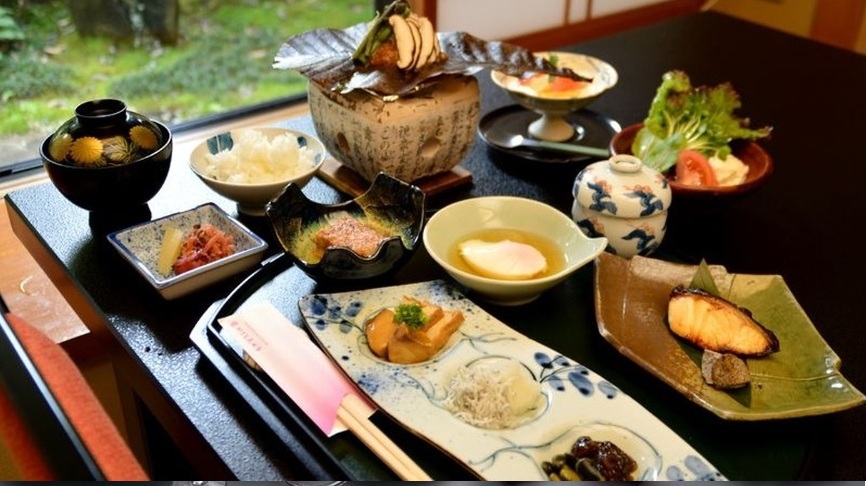 【朝食のみ】下呂温泉湯あみを満喫「貸切露天風呂」利用付＆優しい特典「お夜食」付