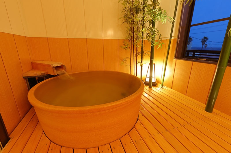 【旅サラダ放送記念｜6 月末まで】黒毛和牛・活アワビ・桜鯛・手造り胡麻豆腐を味わう特別懐石